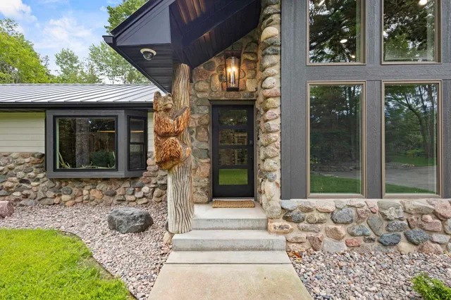 $1,099,000 | W14145 County Road C, Athelstane, WI 54104