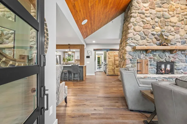 $1,099,000 | W14145 County Road C, Athelstane, WI 54104