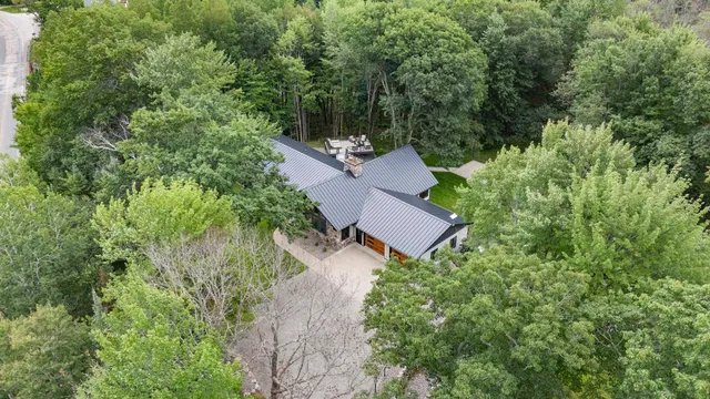 $1,099,000 | W14145 County Road C, Athelstane, WI 54104