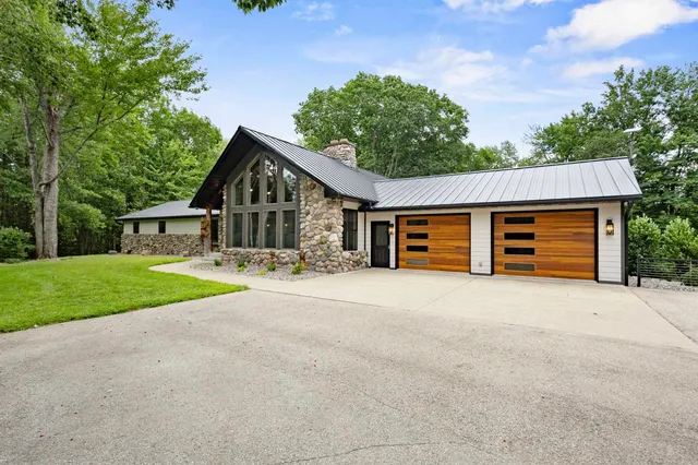 $1,099,000 | W14145 County Road C, Athelstane, WI 54104