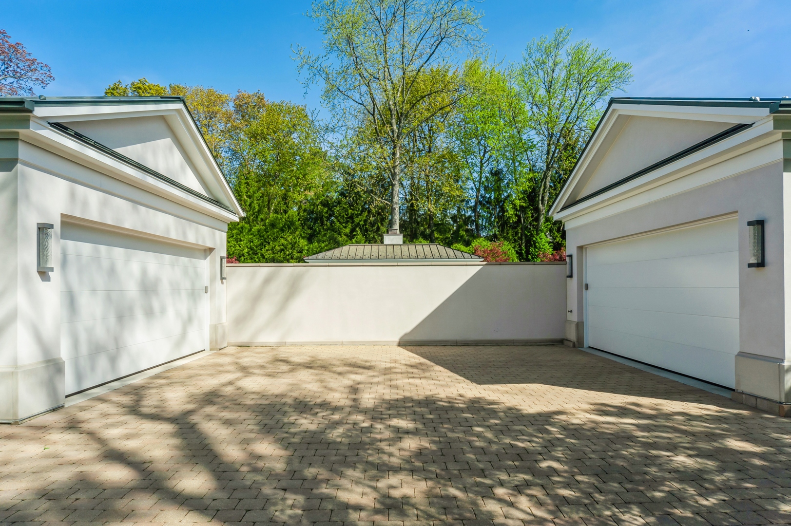 930 Lake Road Lake Forest, IL 60045 - Photo 39 of 51 a view of a garage