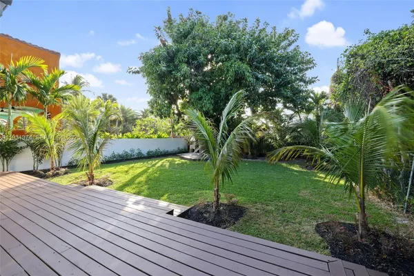 a view of outdoor space yard and deck