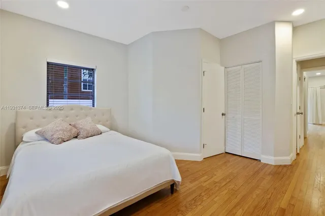 $2,400,000 | 3760 Royal Palm Avenue, Miami Beach, FL 33140