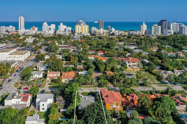$2,400,000 | 3760 Royal Palm Avenue, Miami Beach, FL 33140