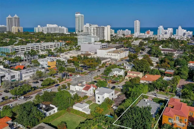 $2,400,000 | 3760 Royal Palm Avenue, Miami Beach, FL 33140
