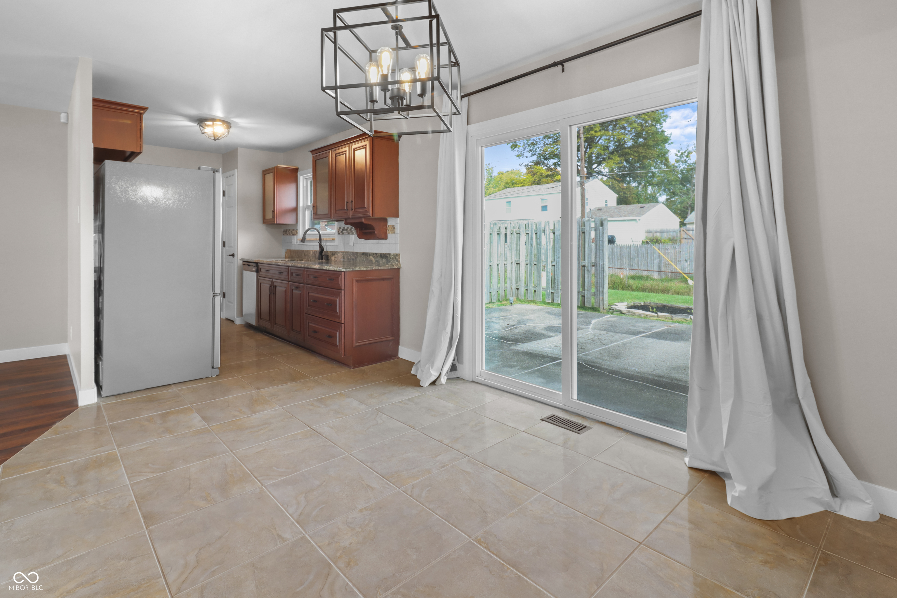 7922 Placing Road Indianapolis, IN 46226 - Photo 12 of 31 Gallery Image 12