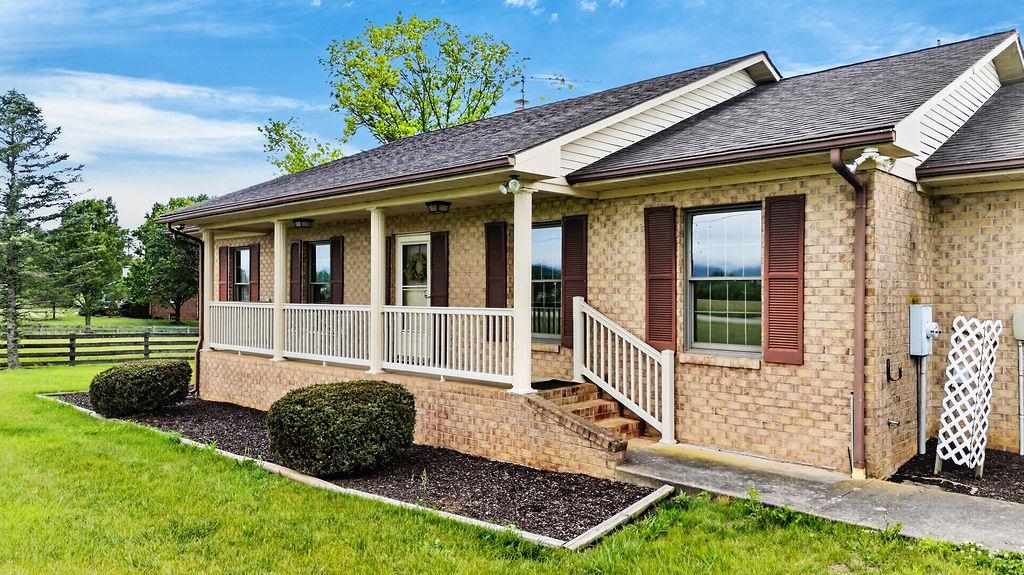 150 Battlefield Road Waynesboro, VA 22980 - Photo 4 of 61
