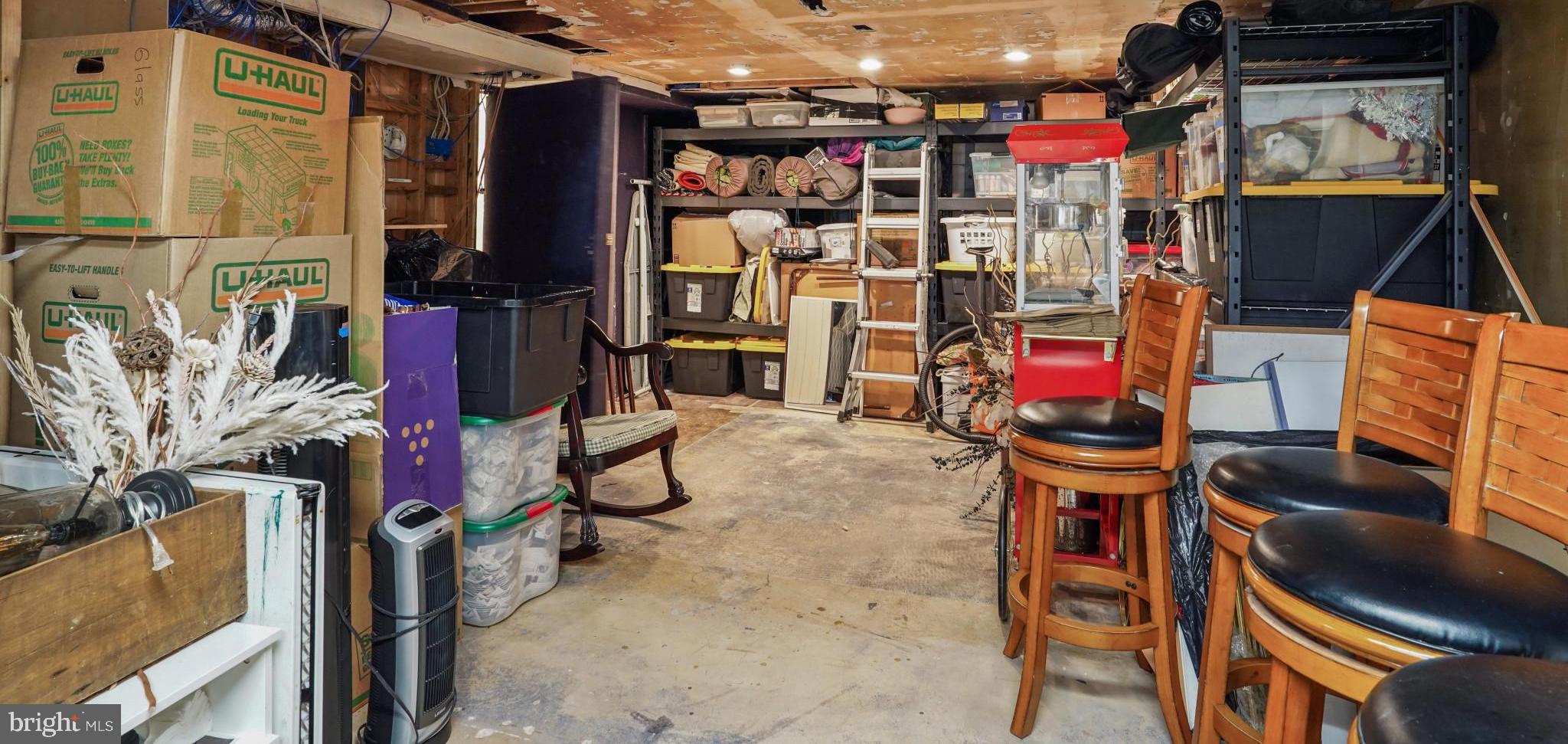 9036 Brook Ford Road Burke, VA 22015 - Photo 40 of 40 a view of retail shop