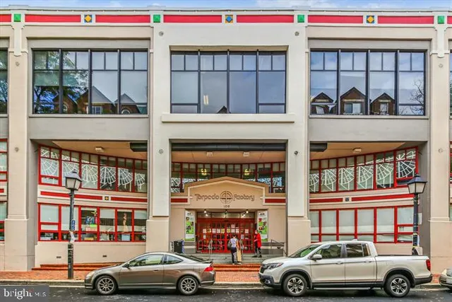 $649,995 | 5706 Lofthill Court, Alexandria, VA 22303