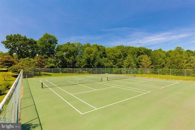 $649,995 | 5706 Lofthill Court, Alexandria, VA 22303