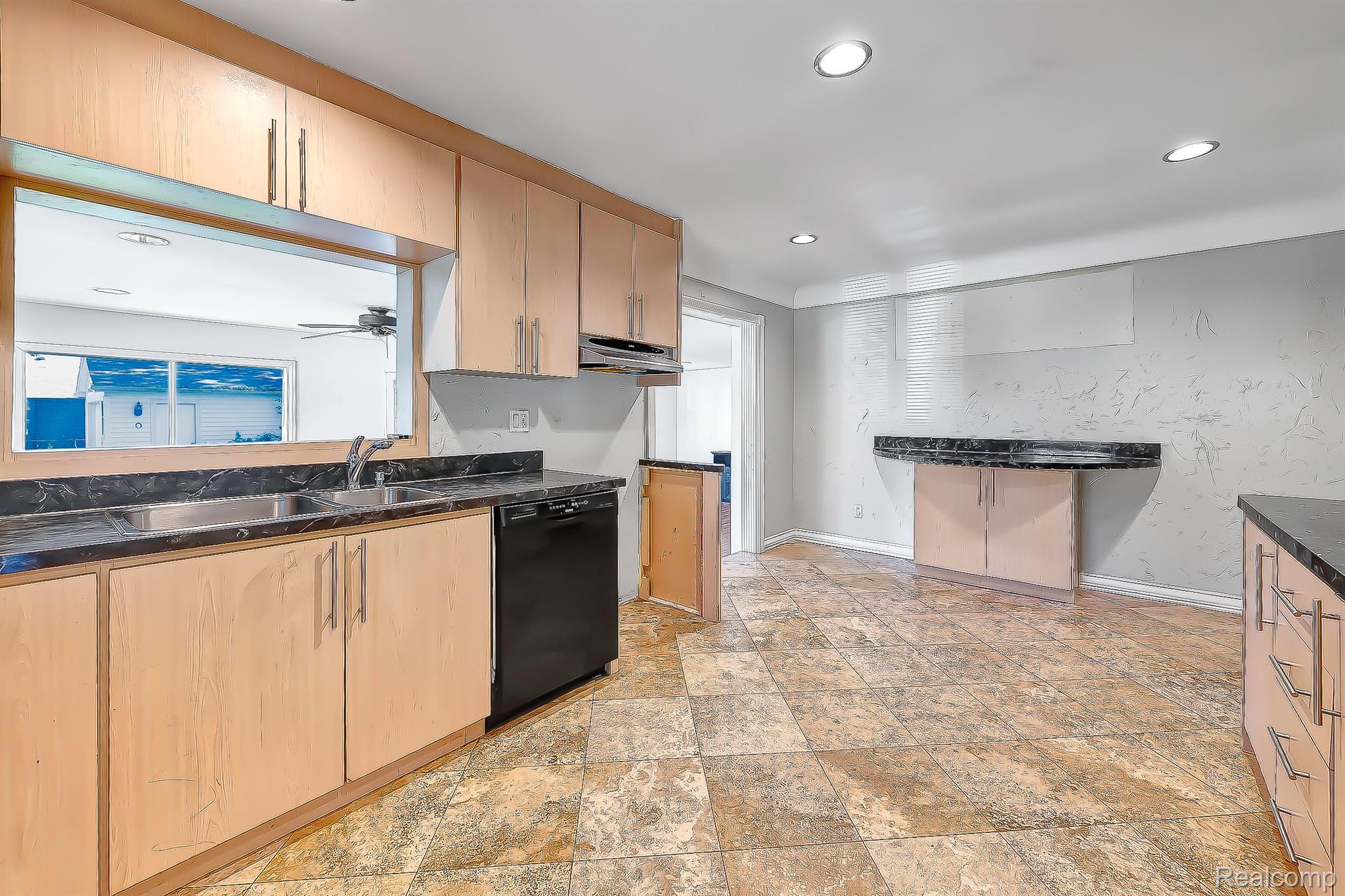 2603 Manchester Road Birmingham, MI 48009 - Photo 6 of 23 Gallery Image 6