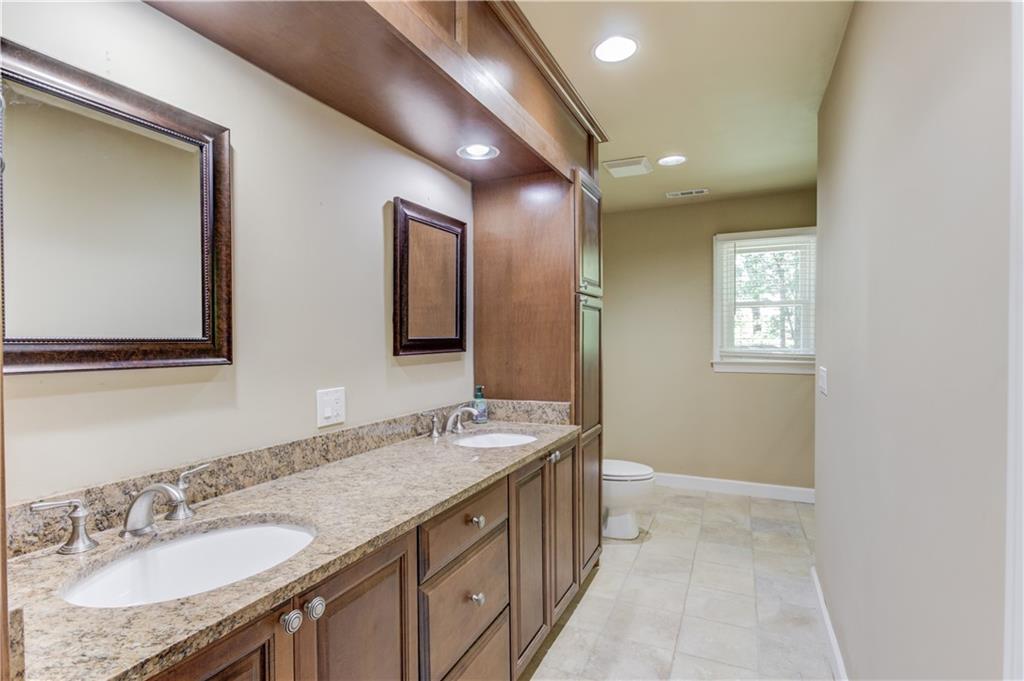 6564 Parkside Way Norcross, GA 30093 - Photo 4 of 41