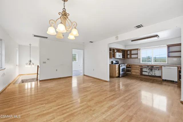 $725,000 | 6130 Birch Street, Simi Valley, CA 93063