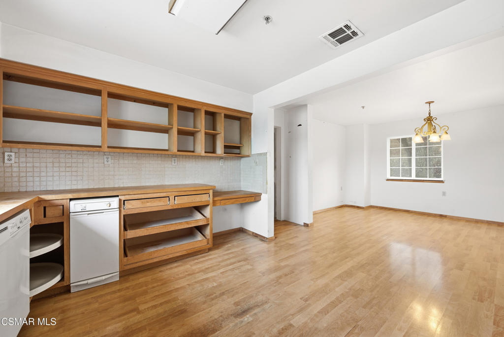 6130 Birch Street Simi Valley, CA 93063 - Photo 17 of 74