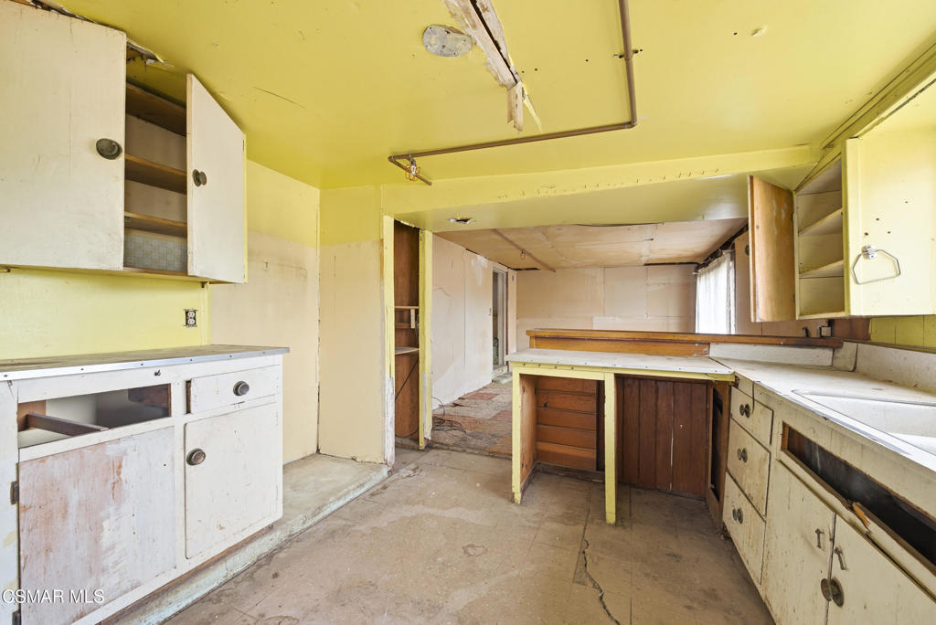 6130 Birch Street Simi Valley, CA 93063 - Photo 38 of 74