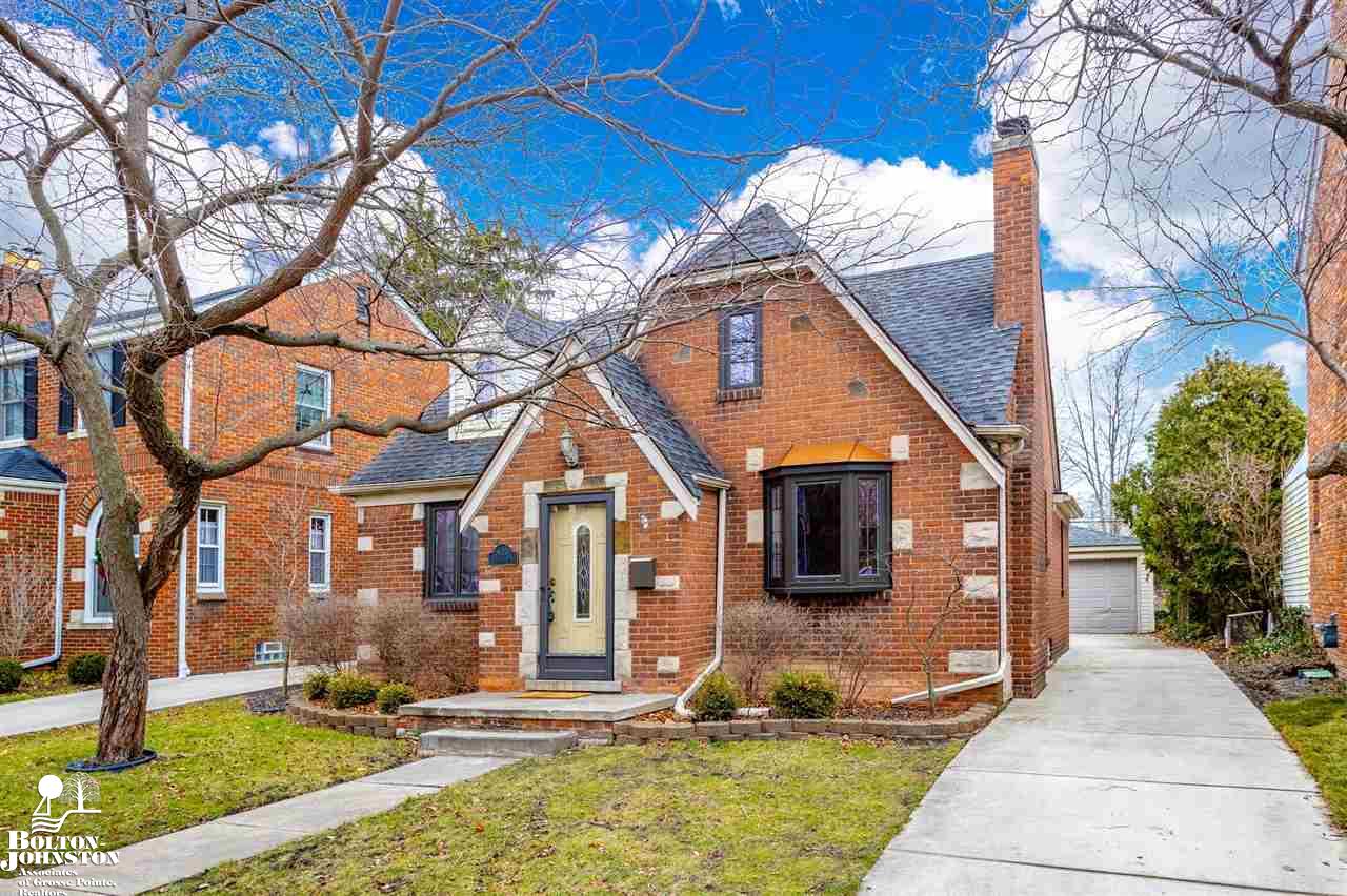 420 Cloverly Road Grosse Pointe Farms, MI 48236 - Photo 1 of 39