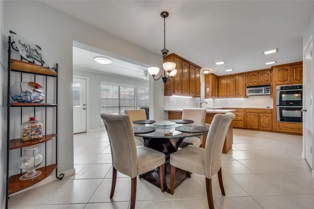 $615,000 | 1113 Derbyshire Lane, Carrollton, TX 75007