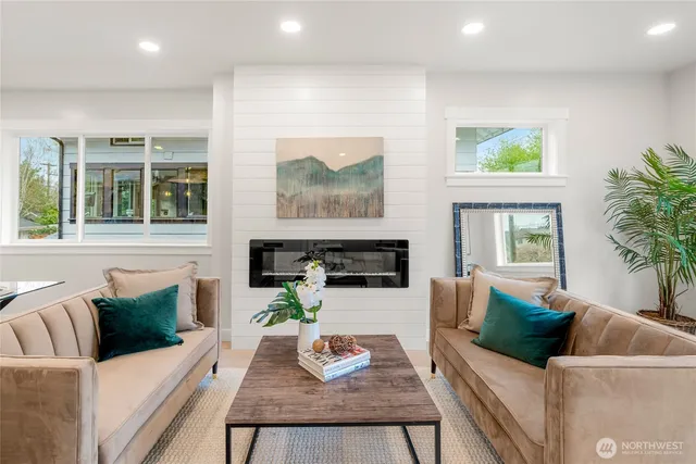 $1,580,000 | 1616 21st Avenue, Seattle, WA 98122