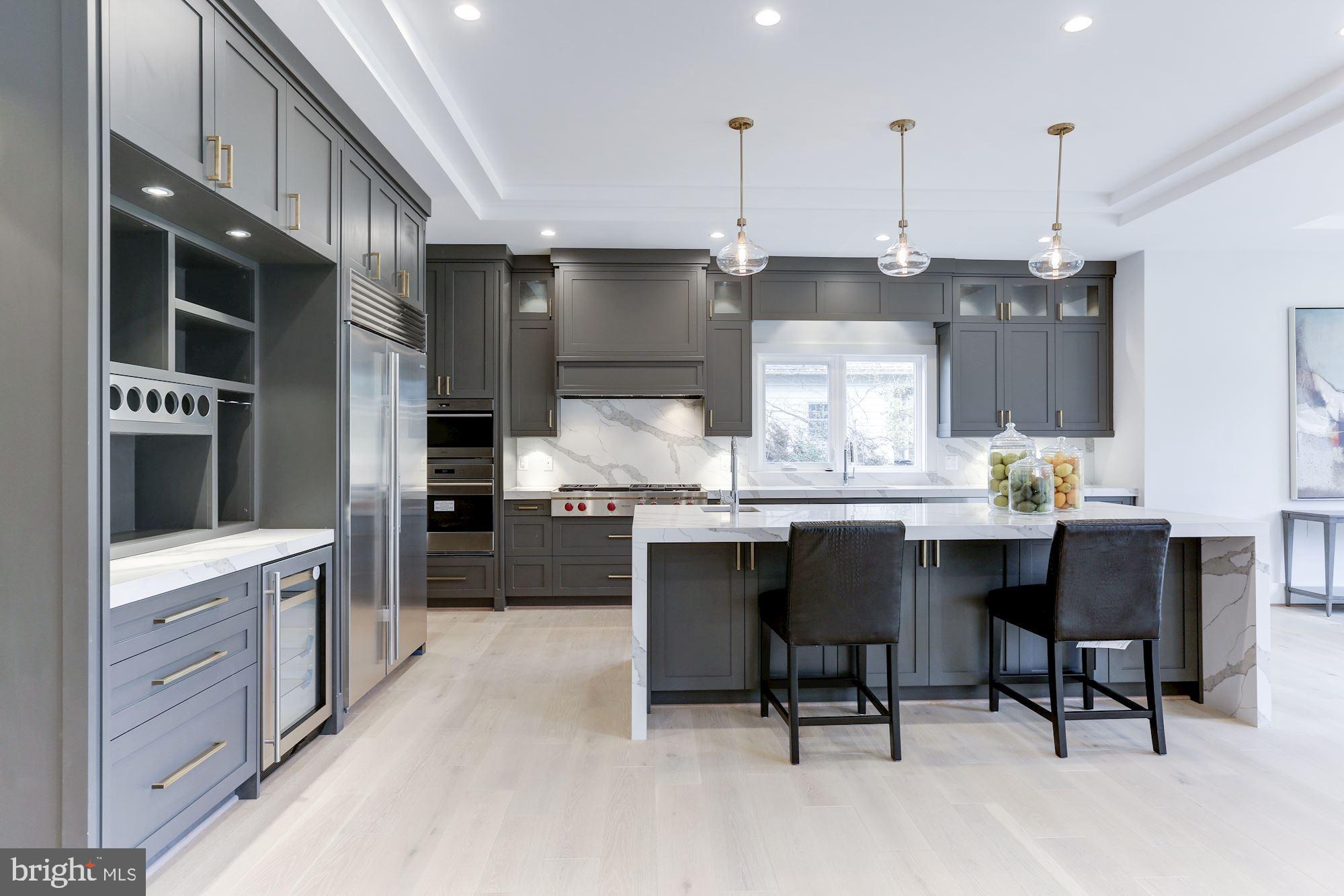 1823 Beulah Road Vienna, VA 22182 - Photo 23 of 70 High end Subzero and Wolf appliances