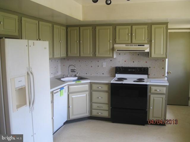 2154 Jarvis Road Lancaster, PA 17601 - Photo 13 of 22 Gallery Image 13