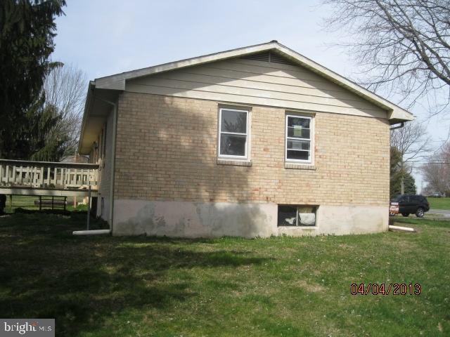 2154 Jarvis Road Lancaster, PA 17601 - Photo 2 of 22 Gallery Image 2