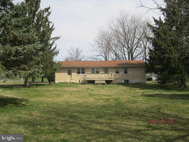 2154 Jarvis Road Lancaster, PA 17601 - Photo 3 of 22 Gallery Image 3