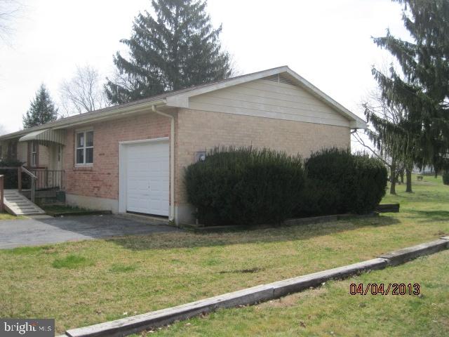 2154 Jarvis Road Lancaster, PA 17601 - Photo 6 of 22 Gallery Image 6