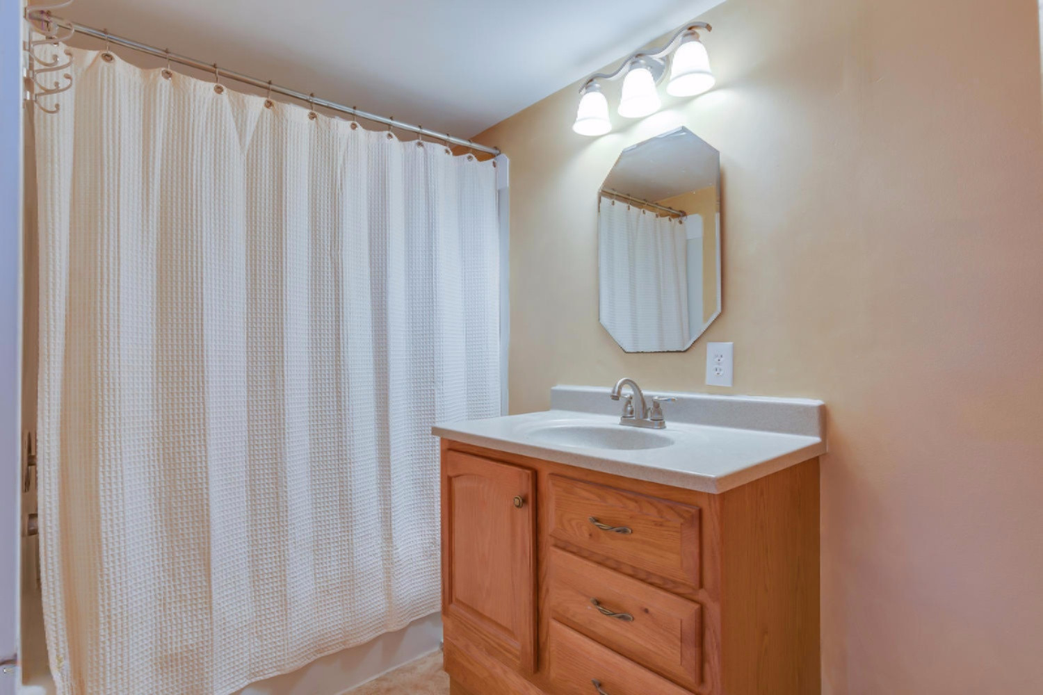 11299 North Horseshoe Drive Three Rivers, MI 49093 - Photo 24 of 30 Bathroom 2