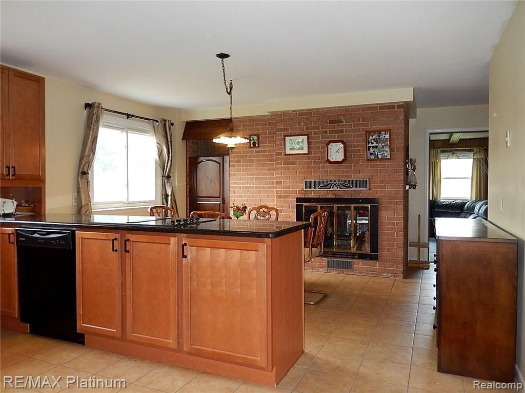 11256 Byron Road Howell, MI 48855 - Photo 20 of 80 20.JPG