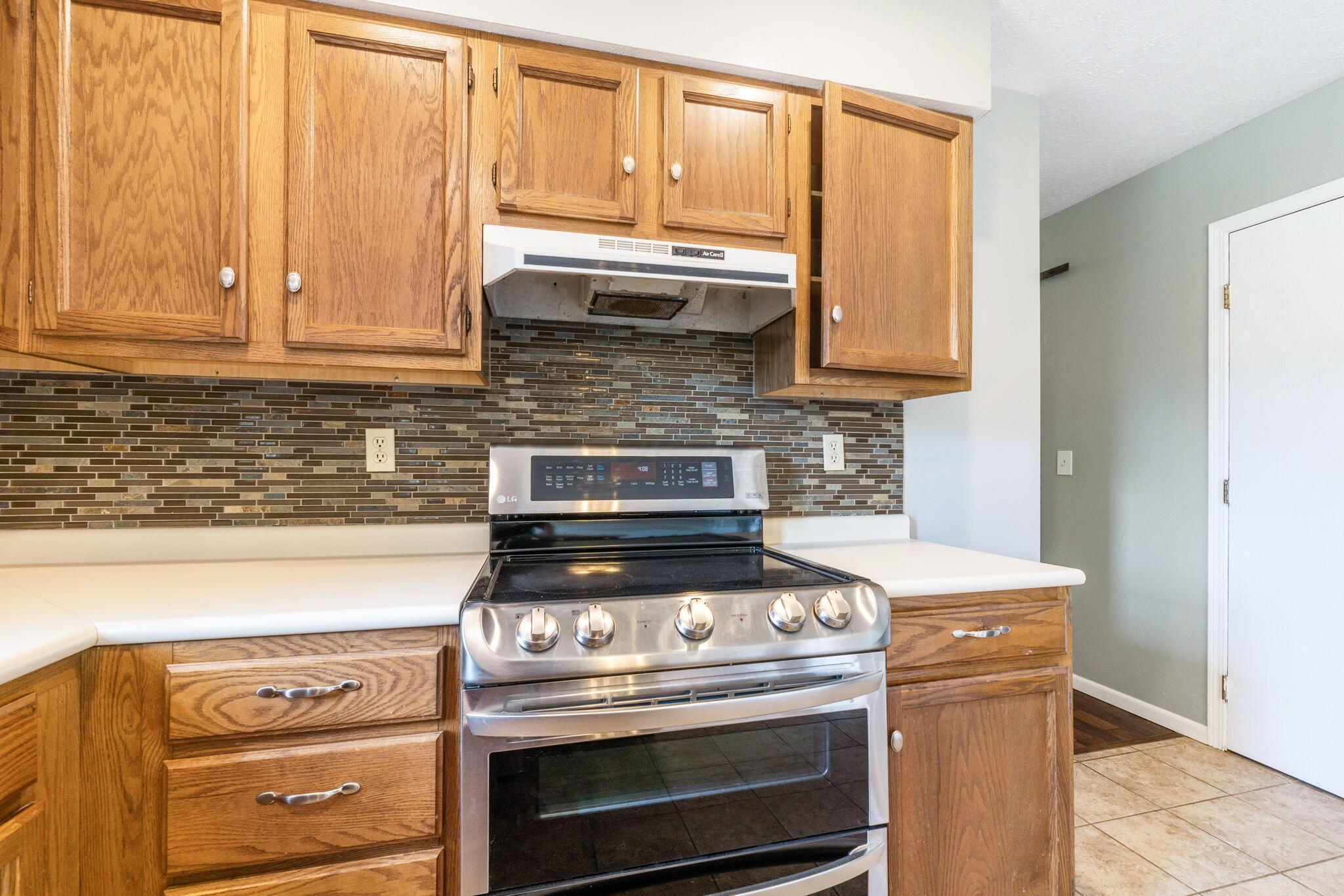 4120 Sintz Road Springfield, OH 45504 - Photo 13 of 64 Kitchen