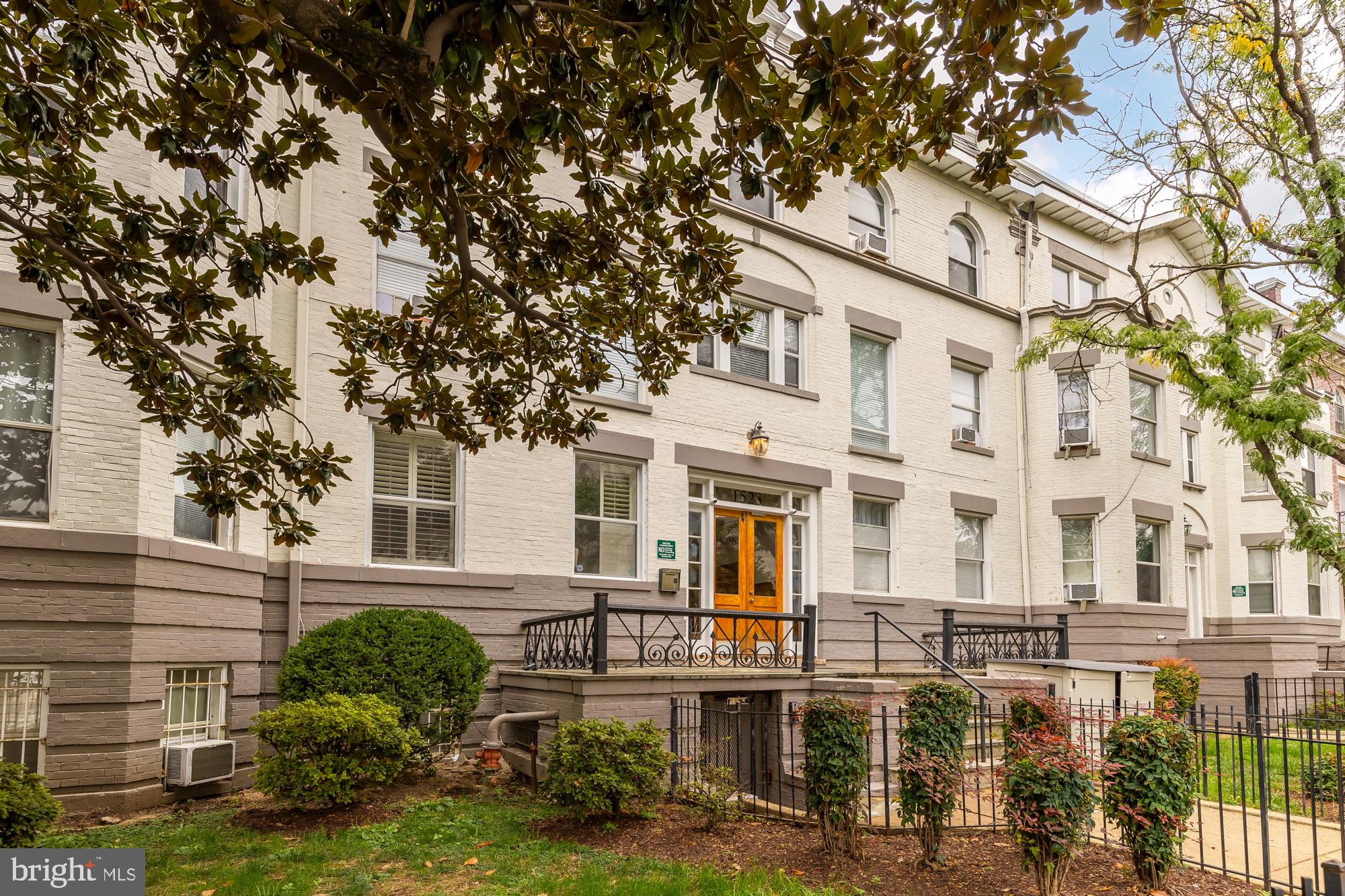 1523 Park Road Northwest, Unit 302 Washington, DC 20010 - Photo 10 of 10 Building Exterior