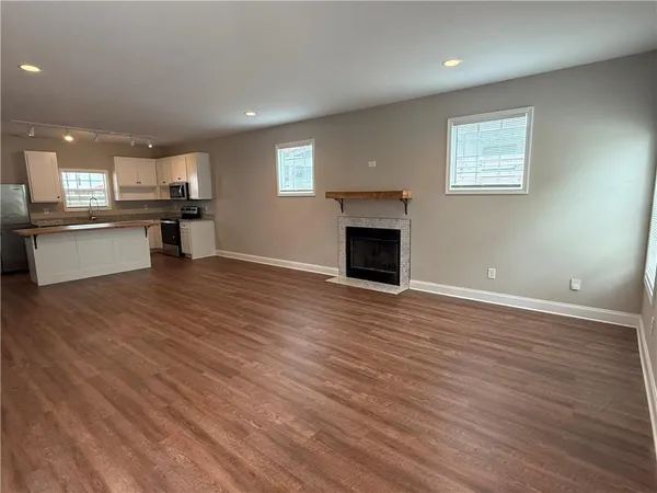 $1,725 | 784 Grove Street, Gainesville, GA 30501