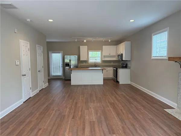 $1,725 | 784 Grove Street, Gainesville, GA 30501