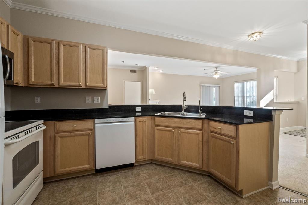 1708 Deepwood Circle Rochester, MI 48307 - Photo 14 of 26