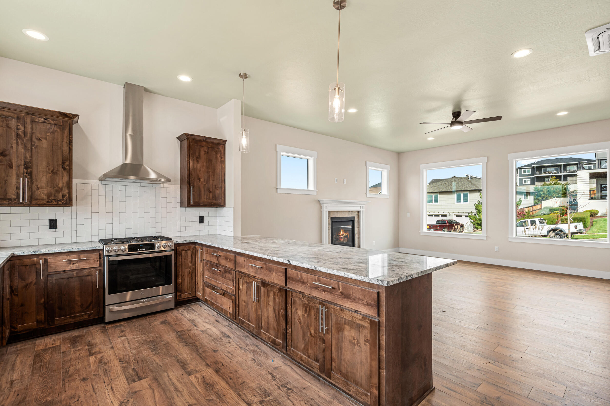 4260 Falcon Ridge Terrace Medford, OR 97504 - Photo 8 of 46