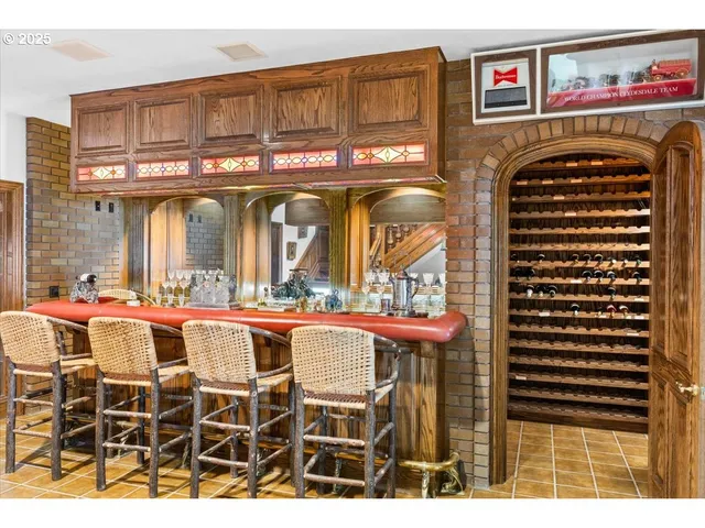 $17,500,000 | 331 Metz Hill Road, Oakland, OR 97462