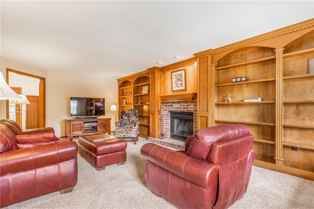 10127 Deer View Point Road Wexford, PA 15090 - Photo 7 of 25 Gallery Image 7