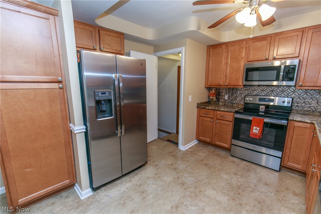 519 Ransome Road Cleveland, OH 44143 - Photo 6 of 34