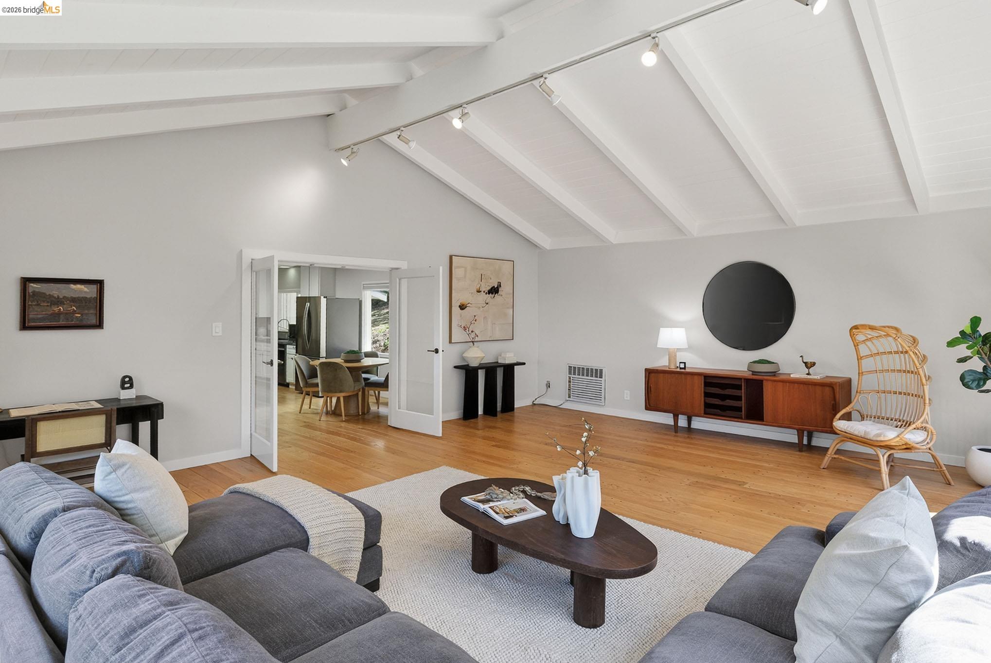 4451 St Andrews Road Oakland, CA 94605 - Photo 18 of 60