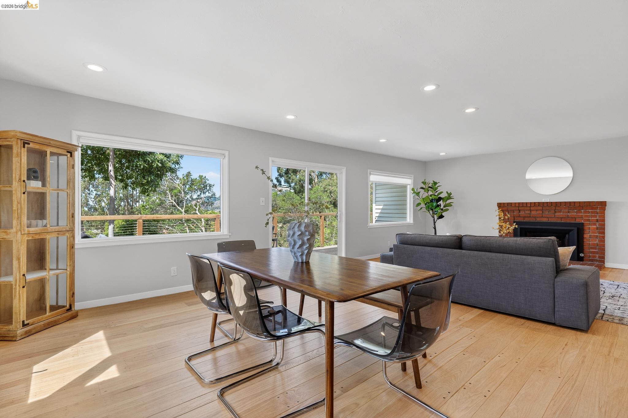 4451 St Andrews Road Oakland, CA 94605 - Photo 4 of 60