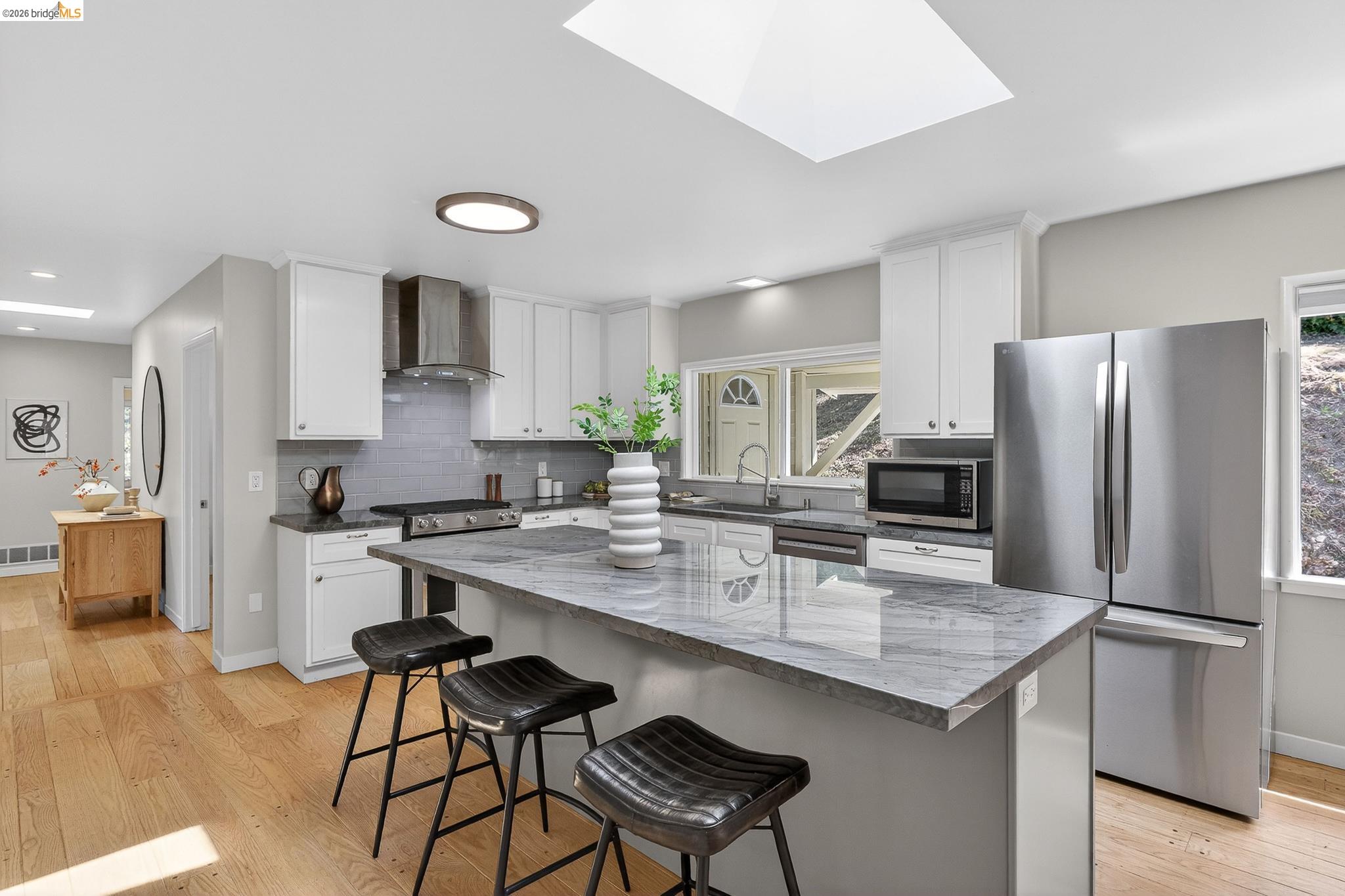 4451 St Andrews Road Oakland, CA 94605 - Photo 9 of 60