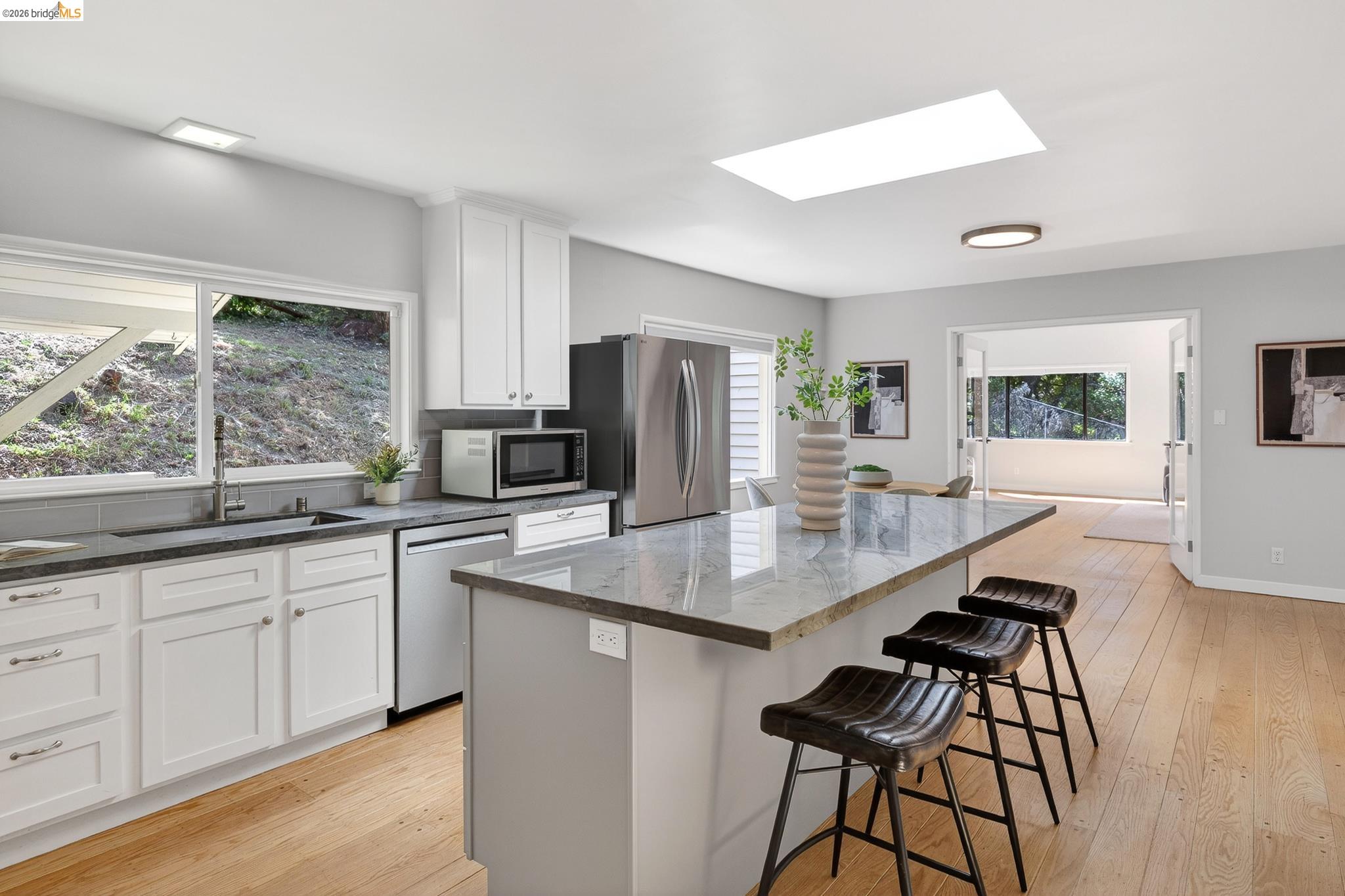 4451 St Andrews Road Oakland, CA 94605 - Photo 10 of 60