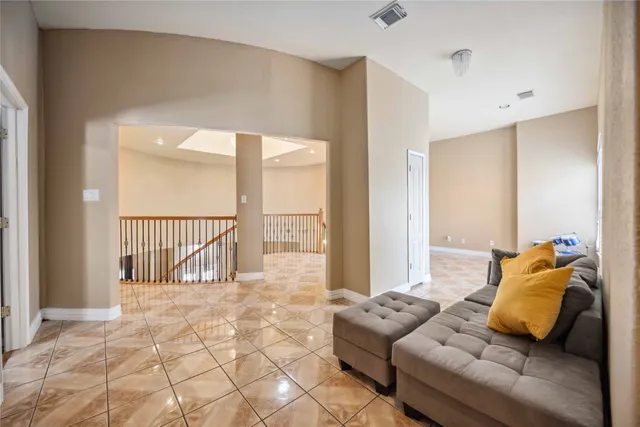 $3,500 | 5027 Creekmont Drive, Houston, TX 77091