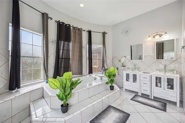 $3,500 | 5027 Creekmont Drive, Houston, TX 77091