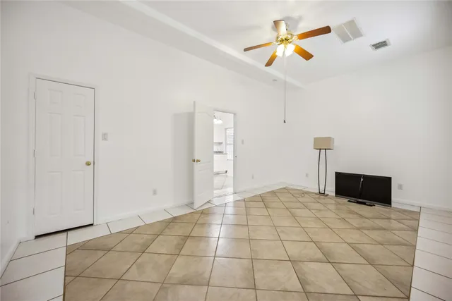 $3,500 | 5027 Creekmont Drive, Houston, TX 77091