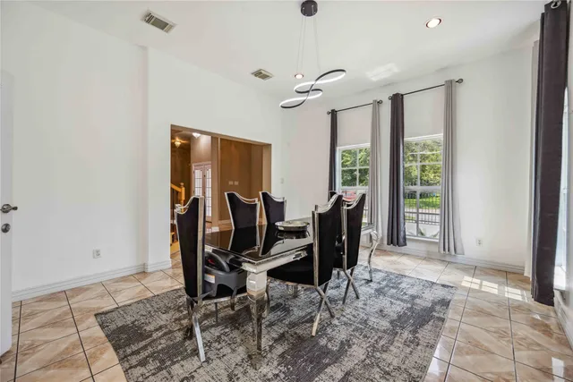 $3,500 | 5027 Creekmont Drive, Houston, TX 77091