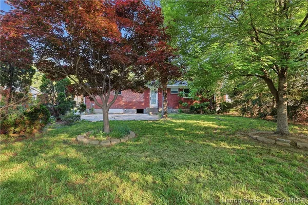 $258,900 | 1520 East 8th Street, Jeffersonville, IN 47130
