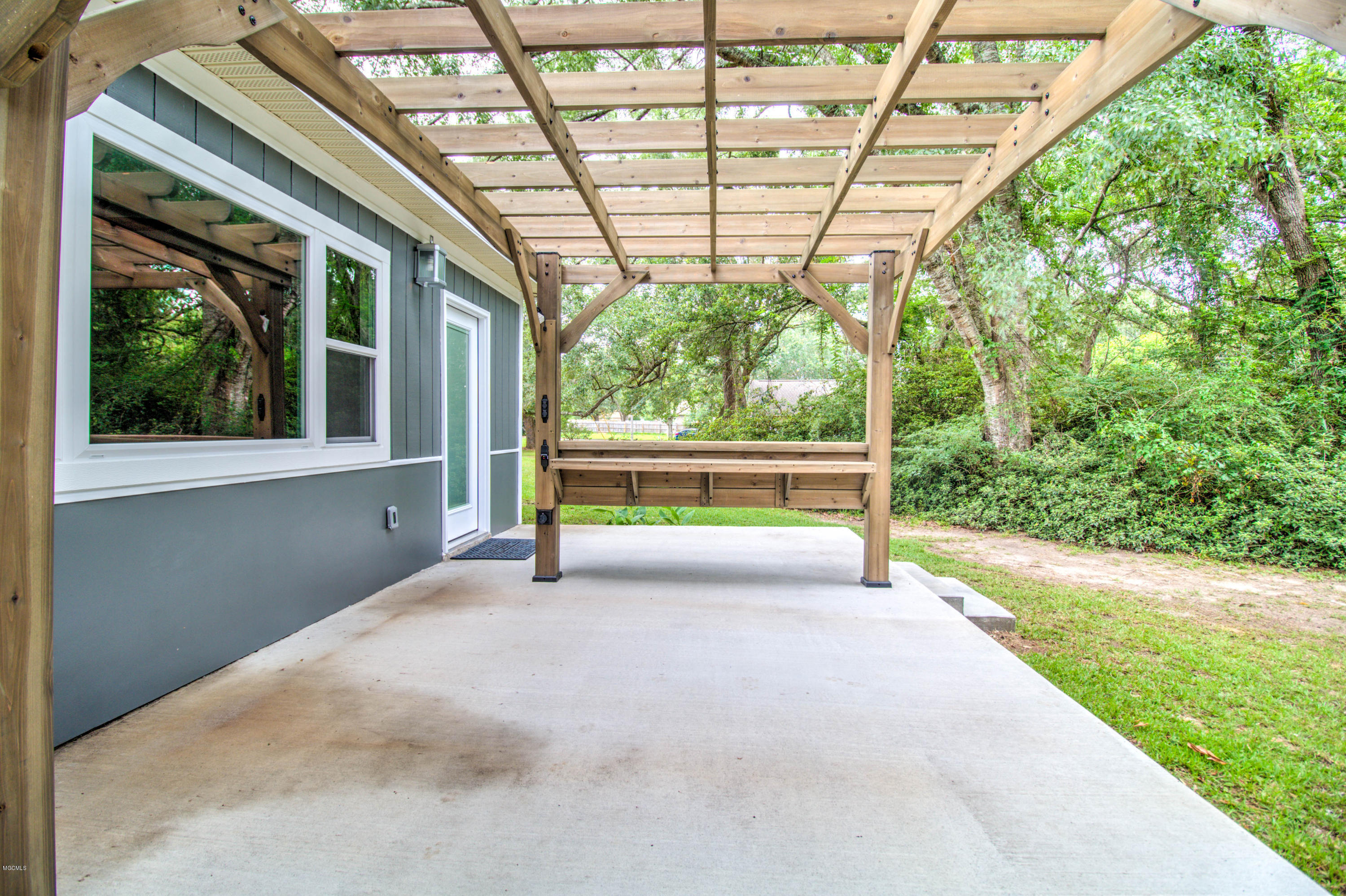 15230 Lorraine Road Biloxi, MS 39532 - Photo 36 of 47 IMG_4432_3_4