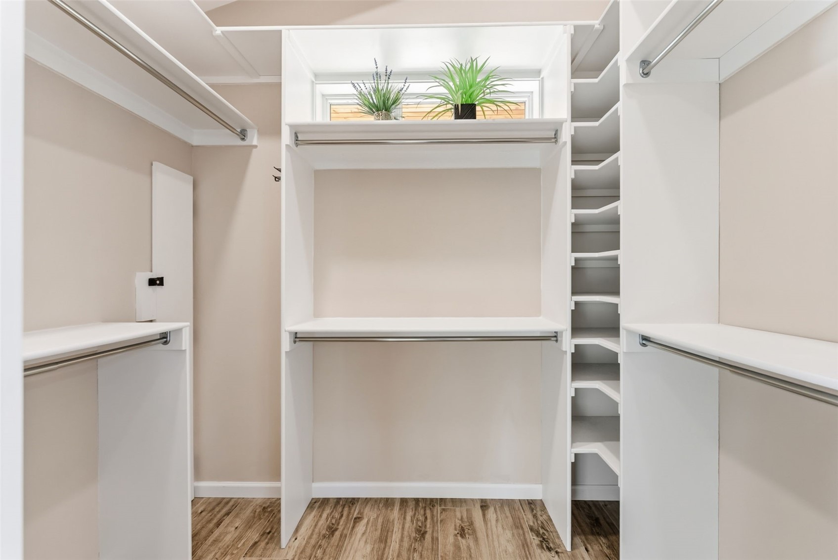 1227 Edgewood Road Alma, CO 80420 - Photo 12 of 39 Main House Primary Closet