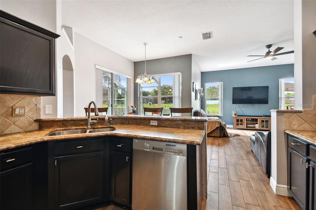 16920 Falconridge Road Lithia, FL 33547 - Photo 9 of 33